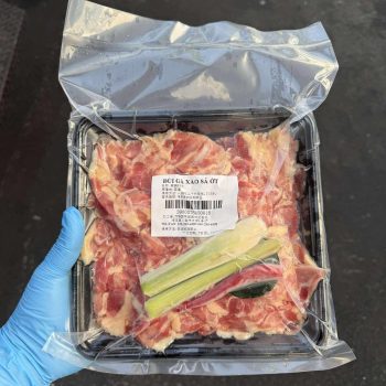 Đùi gà thái sẵn sả ớt